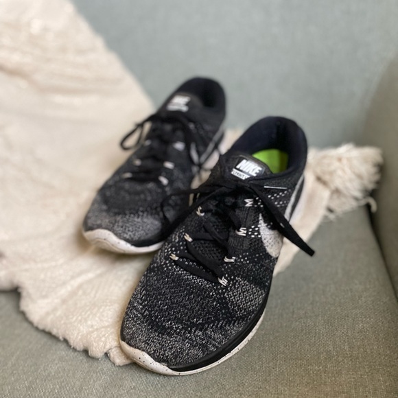 Nike Lunar Flyknit 3, Black/White/Oreo, Tennis Shoes/Runners, Women’s Size 9.5 - Picture 2 of 6